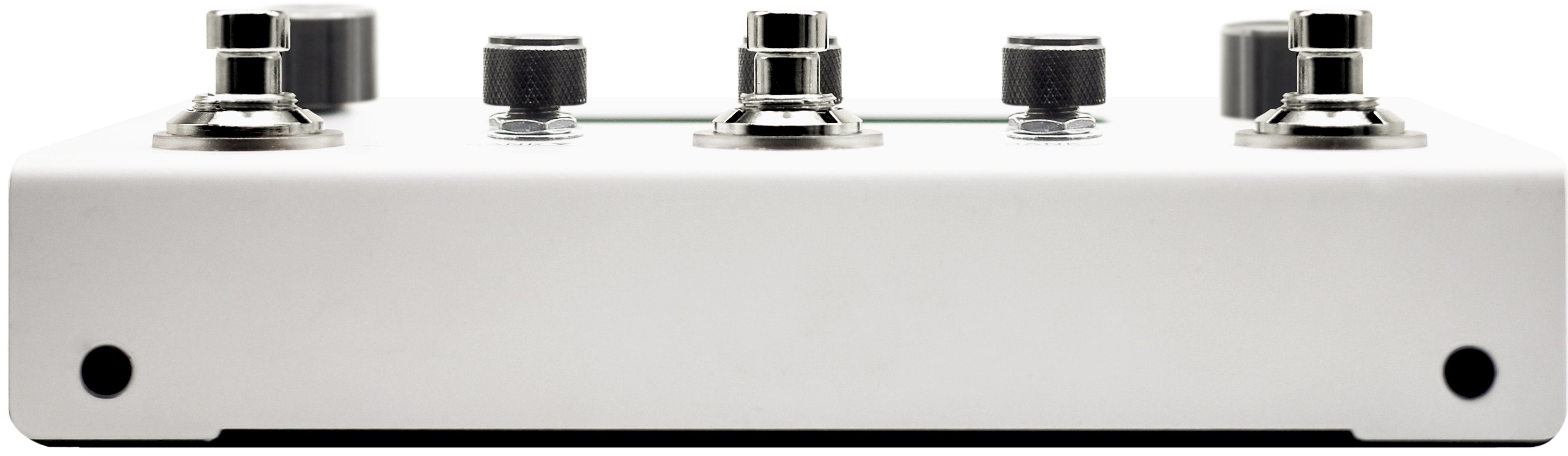 Hotone Ampero II Stomp amp modeler, side profile showing jack connectors