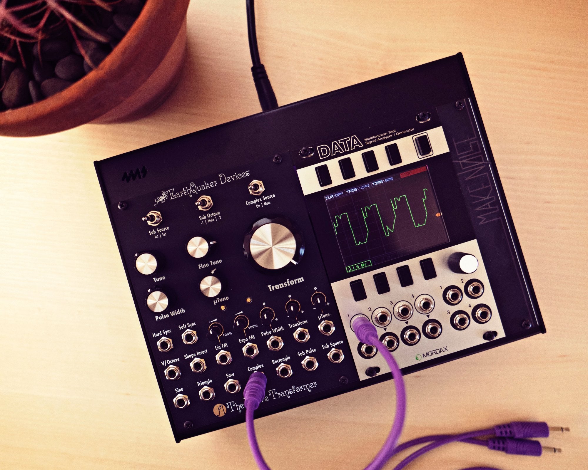 EarthQuaker Devices The Wave Transformer Eurorack Module Transfiguration Oscillator