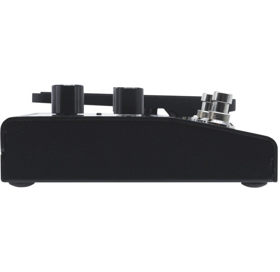 Angled view of Valeton GP-100 expression pedal and rear knobs